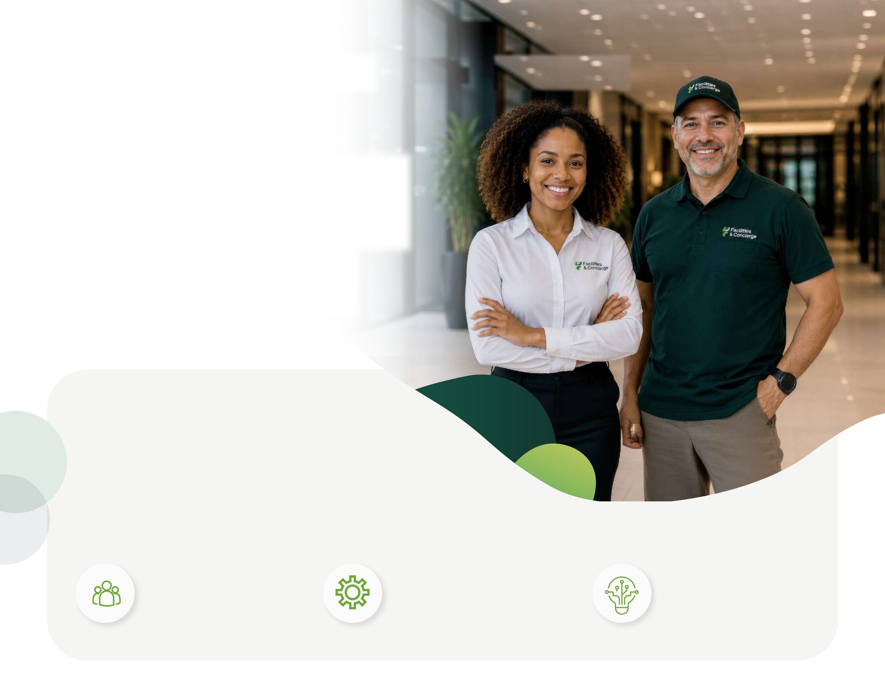 Equipo de Facilities & Concierge en un lobby corporativo